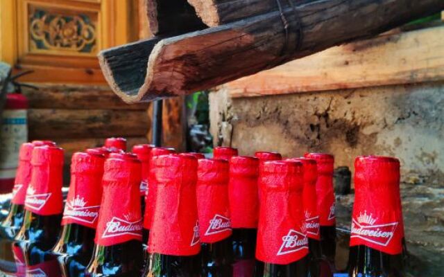 Qiuniang House Lugu Lake