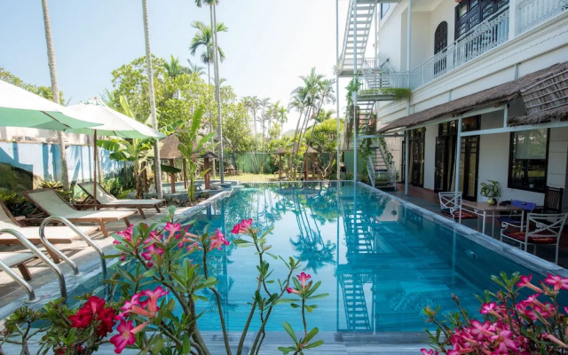 7S Hotel Nipa Riverside Villa Hoian