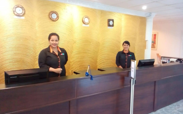Easy Hotel