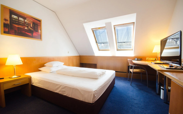 Отель Strudlhof