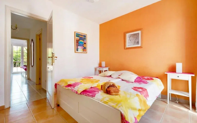 Well Maintained House in Chayofa With Pool
