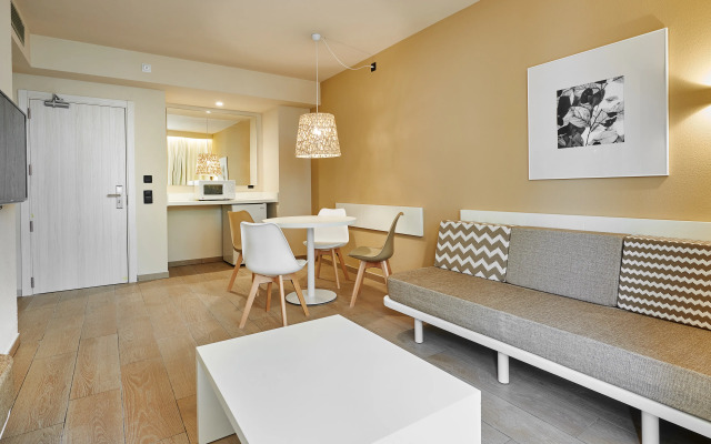 Protur Badia Park Aparthotel