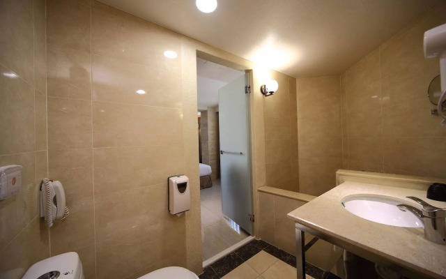Nest Hotel- Jhonghua Branch