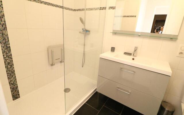 Amazing Sea View 2 Bedroom Front of the Beach 303