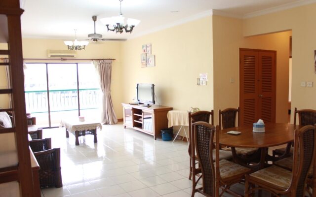 Marimari Marina Service Condo