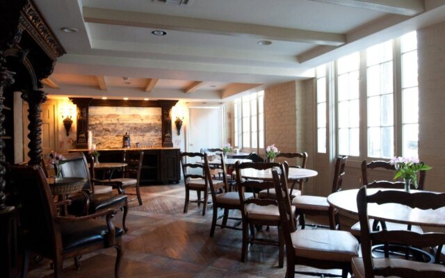 Place d'Armes Hotel