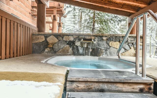 Jack Pine 8008 by SummitCove Vacation Lodging