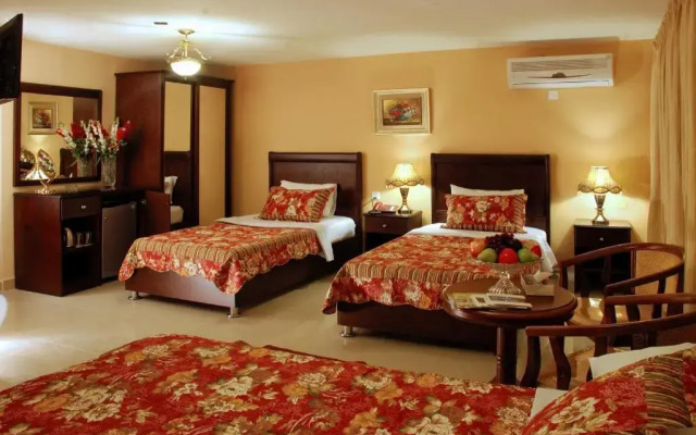 Jardaneh Hotel