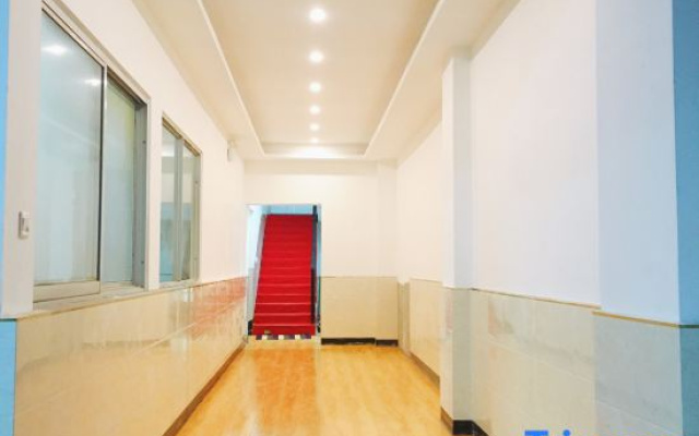 OYO Hanzhong Baiweiyuan Hotel