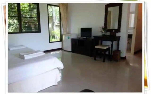 Khaolak Hillside Villa