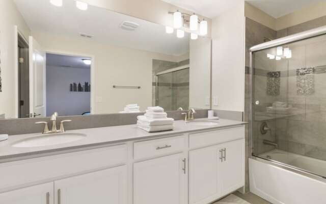 Storey Lake - 4800 Romeo Circle