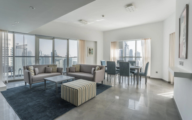Apt. with amazing views Dubai Marina