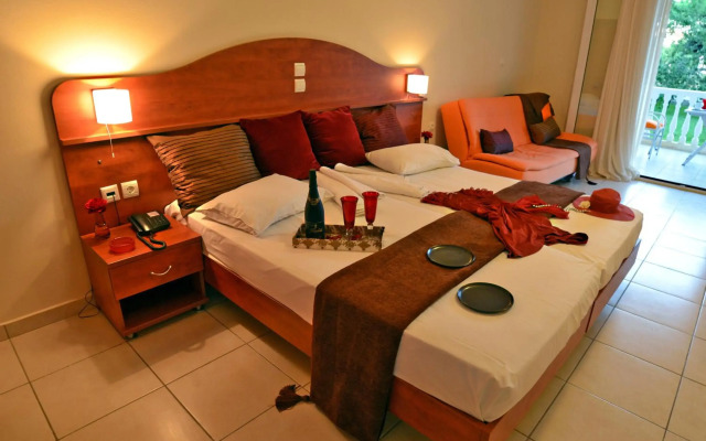 Belussi Beach Hotel & Suites