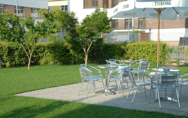 Groane Hotel Residence