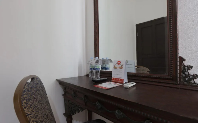 OYO 188 Nely Murni Residence