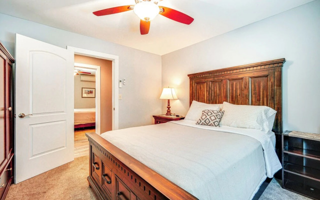 Wilmington Retreat Near Trails, Skiing & Festivals