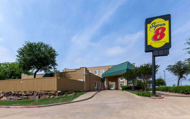Super 8 by Wyndham Garland/Rowlett/East Dallas Area