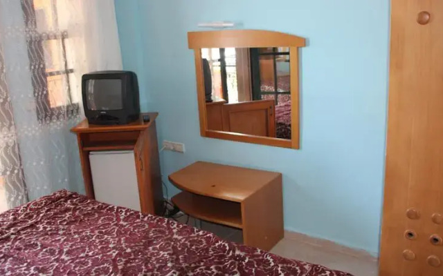 Yalta Pension