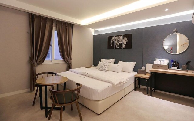 Hotel Idea Gupo