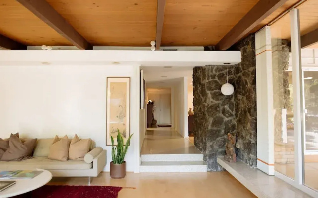 Zen Mountain Getaway w a Pool Hot Tub 5 Beds