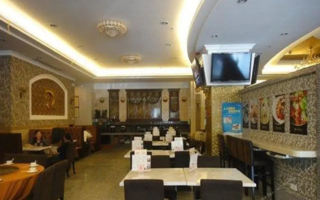 Vienna Hotel (Shenzhen Bijiashan Yinhu subway station)