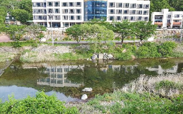 Yangsan Baegseong Eco View Pension