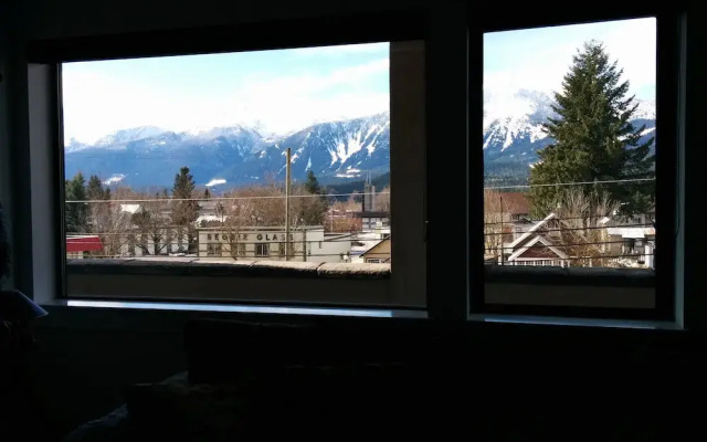 Alpenglow Penthouse by Revelstoke Vacations