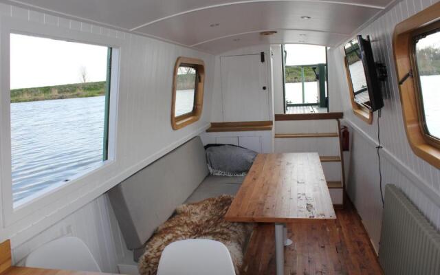 Waterbeach Boatel