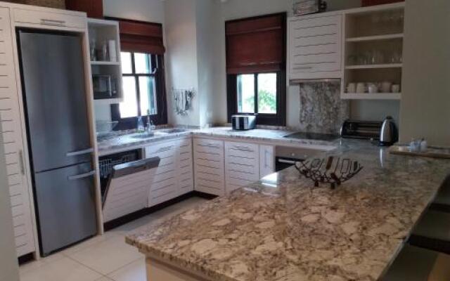 Papay Suite by Simply-Seychelles