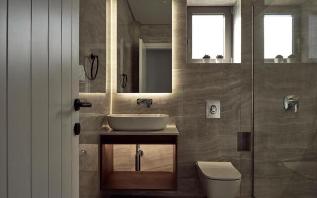 Alexandra SeaView Luxurious Villa, By ThinkVilla