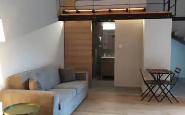 Thess Rooms Georgiou Katechaki 13