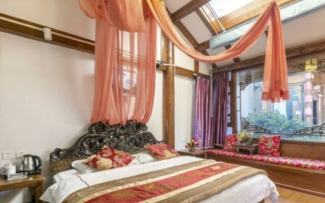 Lijiang Pengyouquan Inn