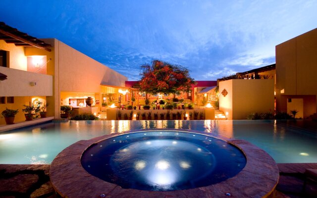 Los Patios Hotel