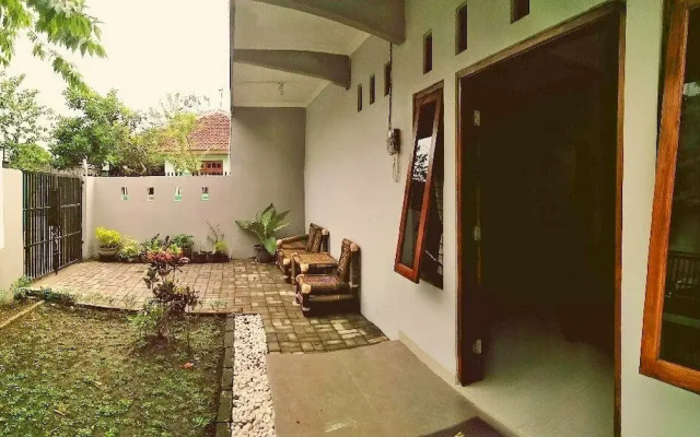 Adikarta Guesthouse Janti