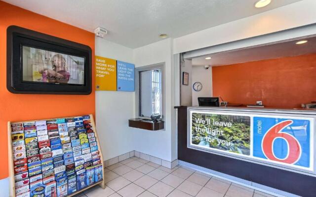 Motel 6 Oakland Airport