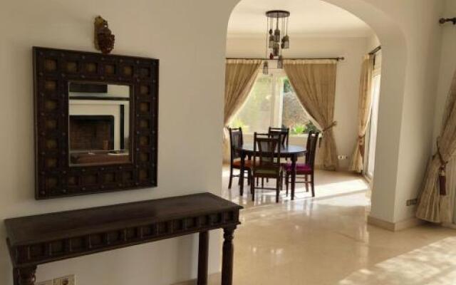 3 Bed Rooms Villa In El Gouna