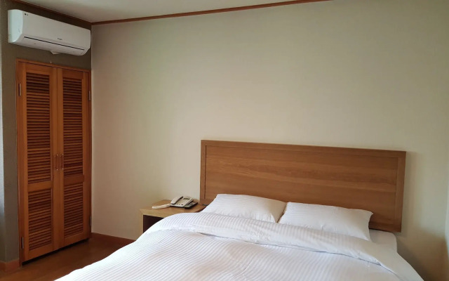Diamond Hotel
