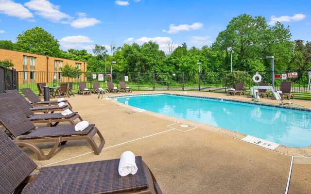 Best Western Leesburg Hotel & Conference Center