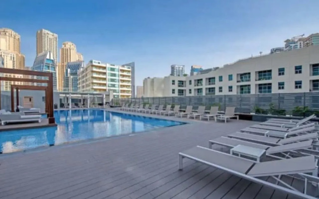 Cozy 1BR with balcony sea view