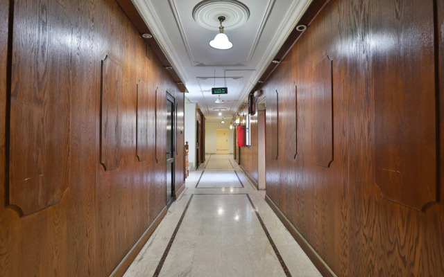 OYO 191 Al-nabares Palace Apart Hotel