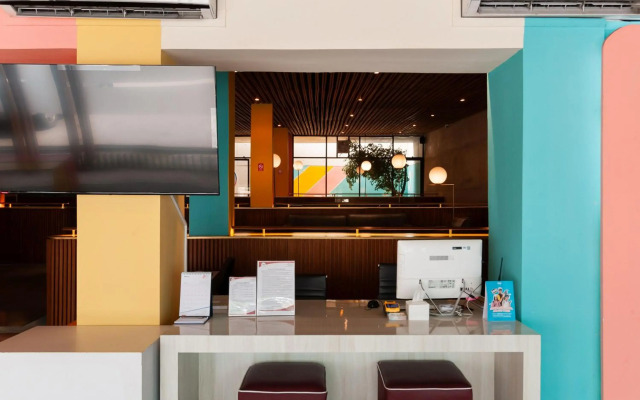 Sans Hotel Finest Medan