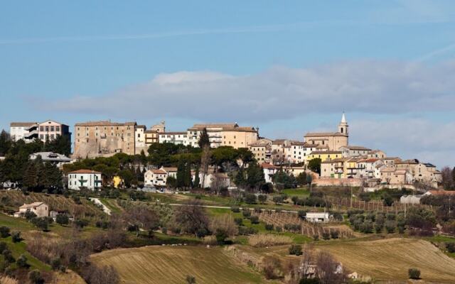 The Italian Countryside - Agriturismo Collina Delle Streghe