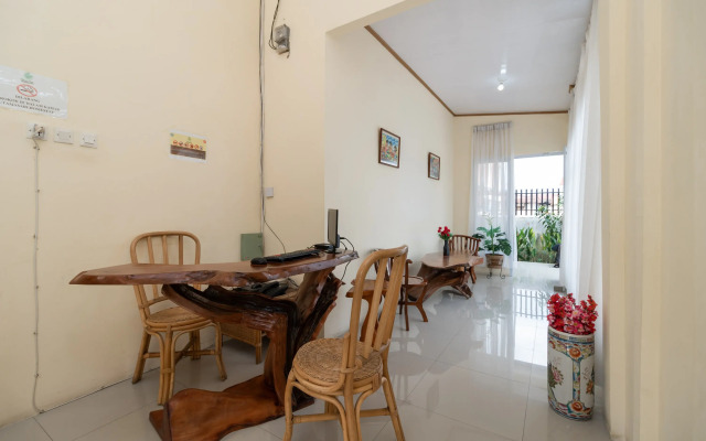 RedDoorz near RS Awal Bros Sudirman Pekanbaru
