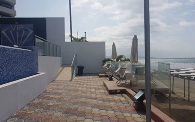 Grand Diamond Beach