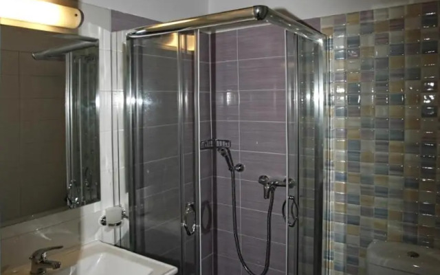 Paradise Rooms 1