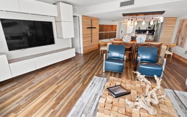 TOWER 2 MASTER SUITEs, 2 KINGS BEDS, MARINA