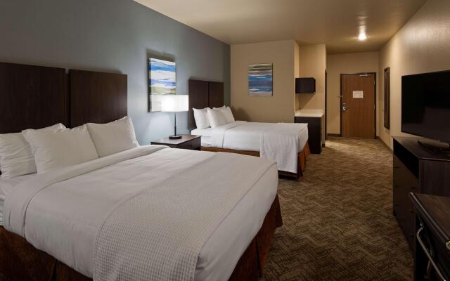 Best Western Golden Spike Inn & Suites