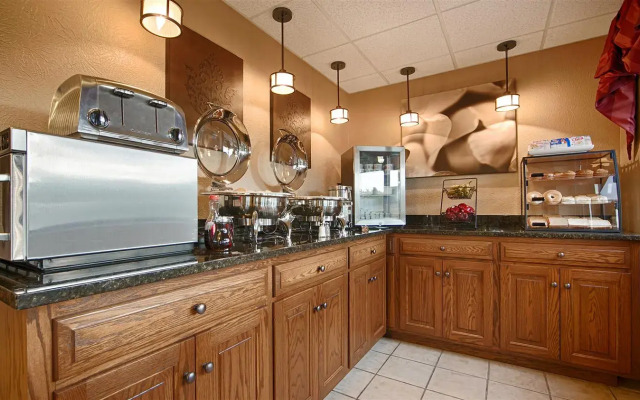 Best Western PLUS Caldwell Inn