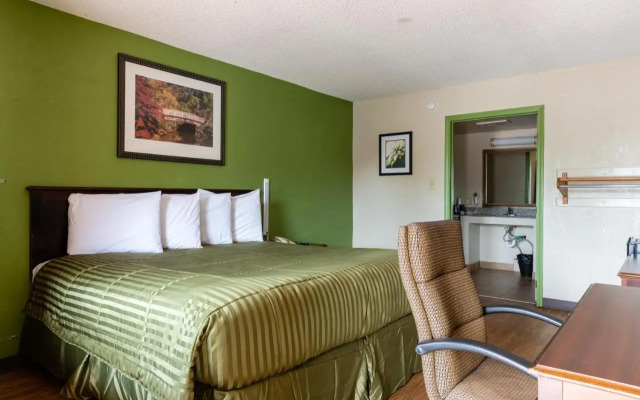 Country Hearth Inn & Suites Atlanta / Marietta and