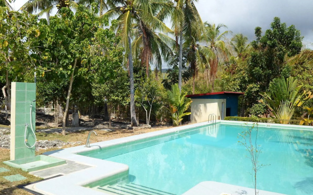 Meili Beach Resort